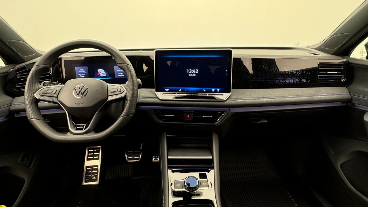 VW Tiguan 2.0 TDI SCR R-Line 4Motion DSG-image-5