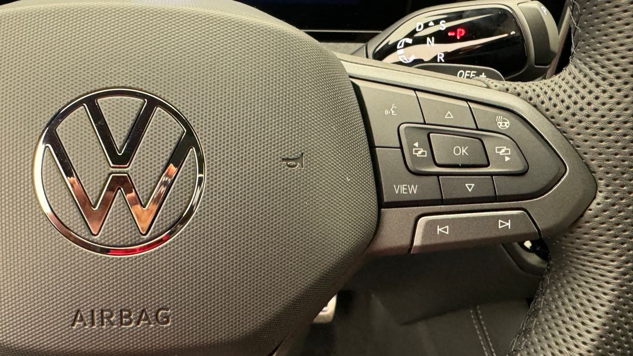 VW Tiguan 2.0 TDI SCR R-Line 4Motion DSG-image-9