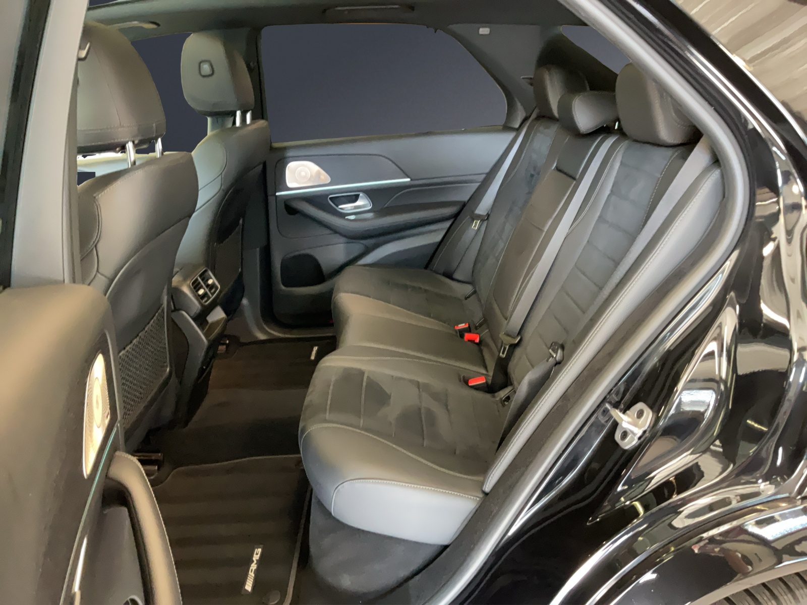 MERCEDES-BENZ GLE 300 d 4Matic AMG-image-12