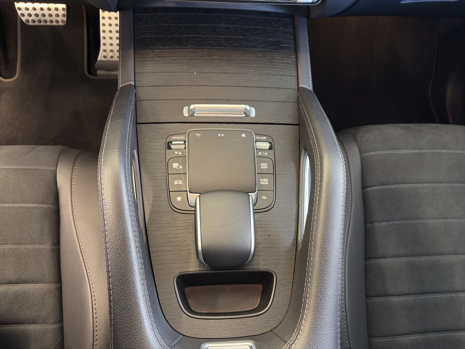 MERCEDES-BENZ GLE 300 d 4Matic AMG-image-11