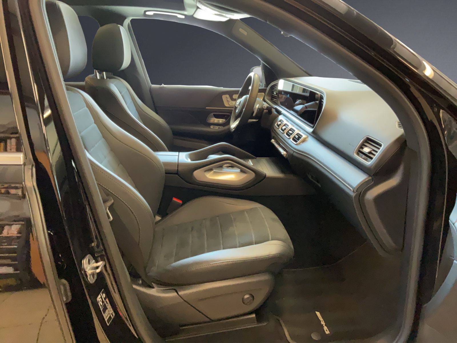 MERCEDES-BENZ GLE 300 d 4Matic AMG-image-6