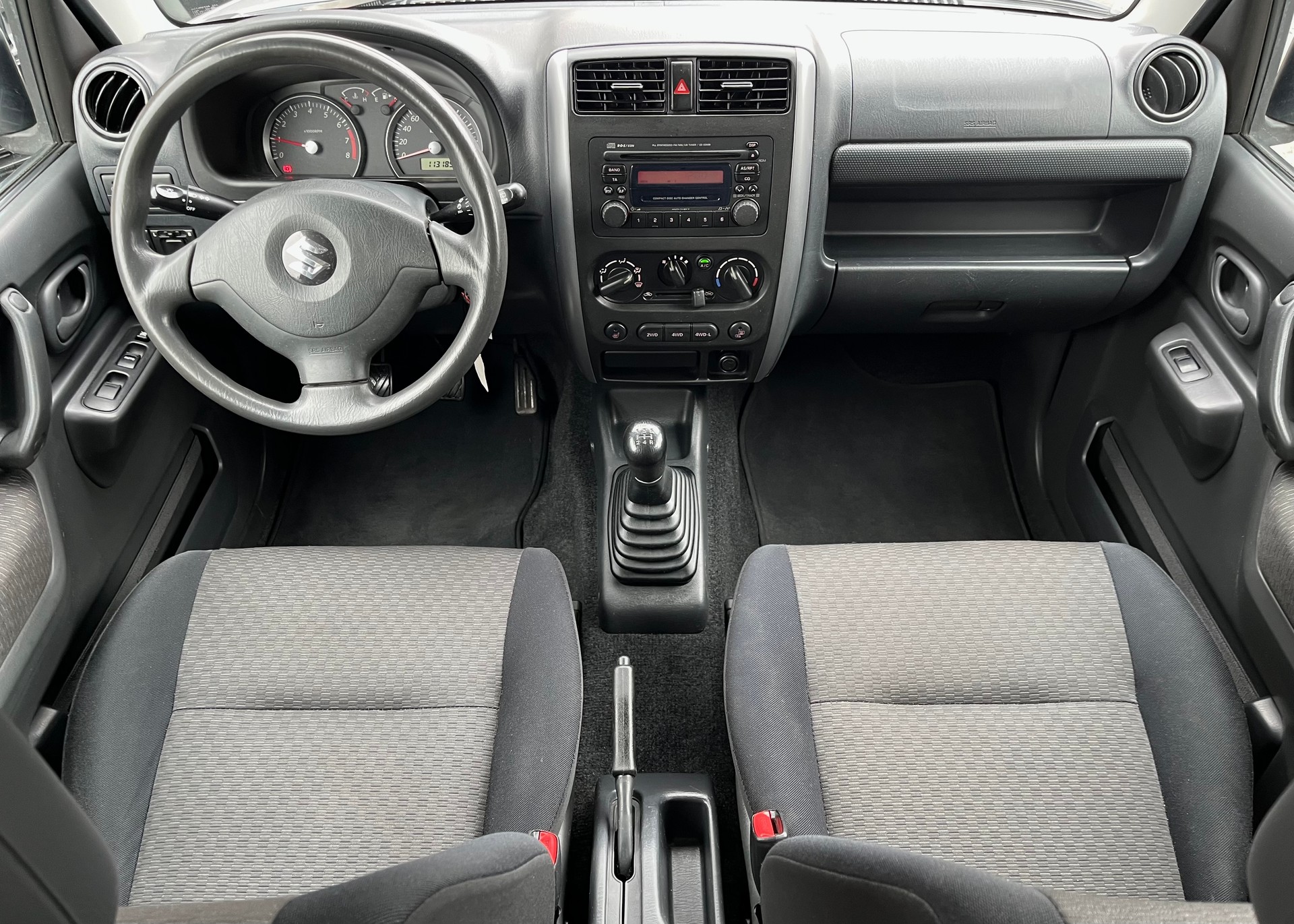 SUZUKI Jimny 1.3 16V GL Top-image-9