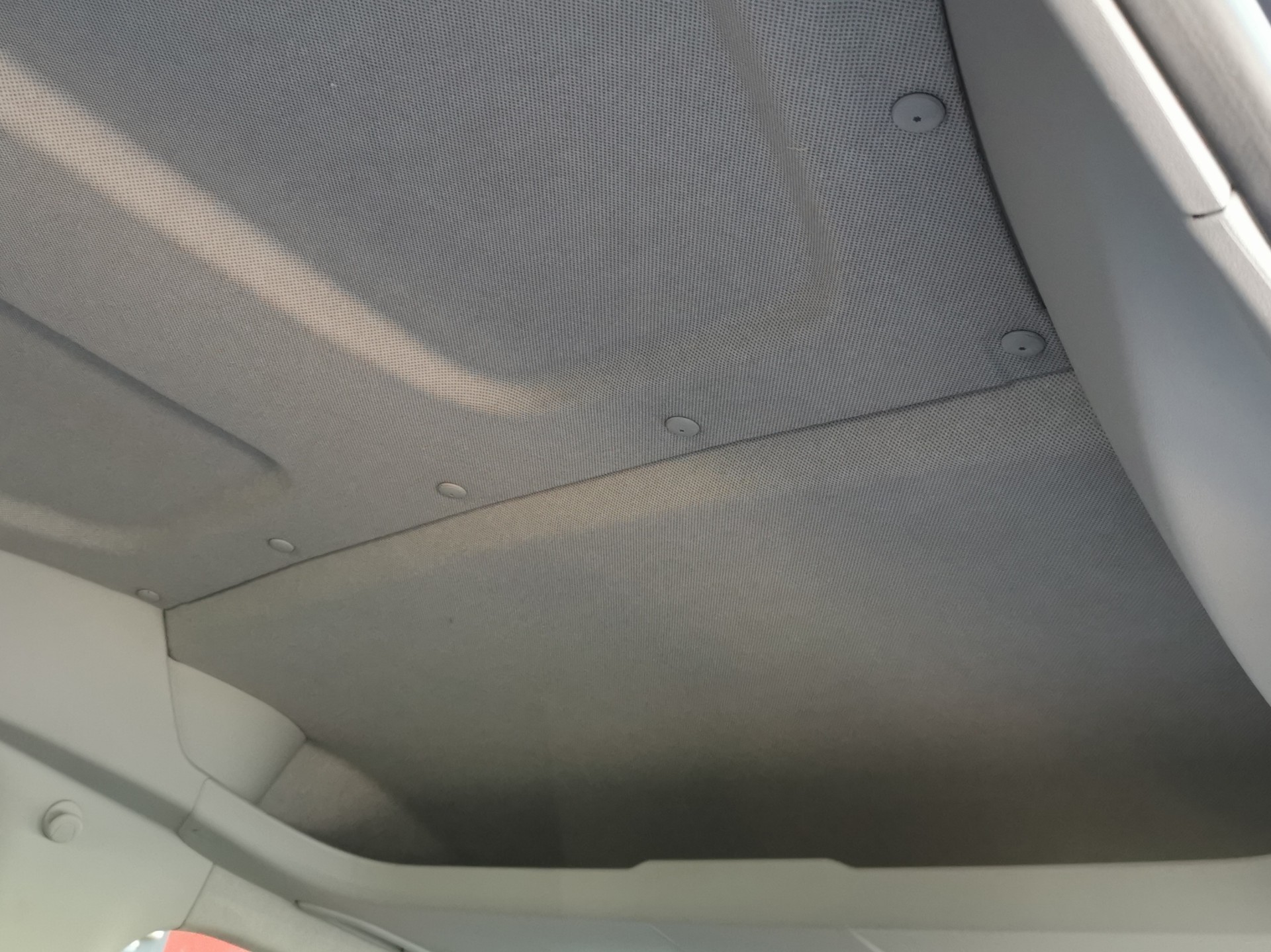 VW CaddyCross Tramp 2.0 TDI 4Motion-image-10