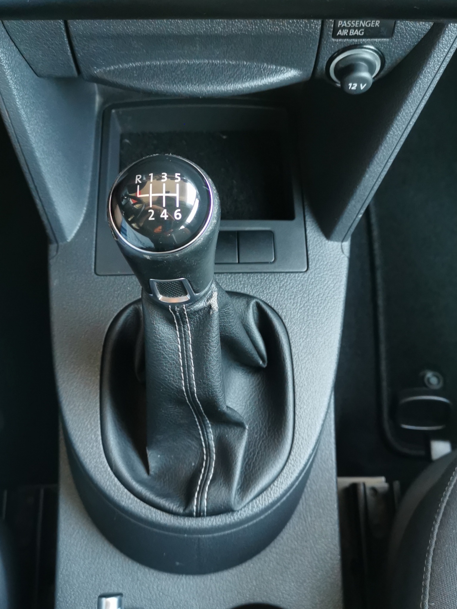 VW CaddyCross Tramp 2.0 TDI 4Motion-image-19