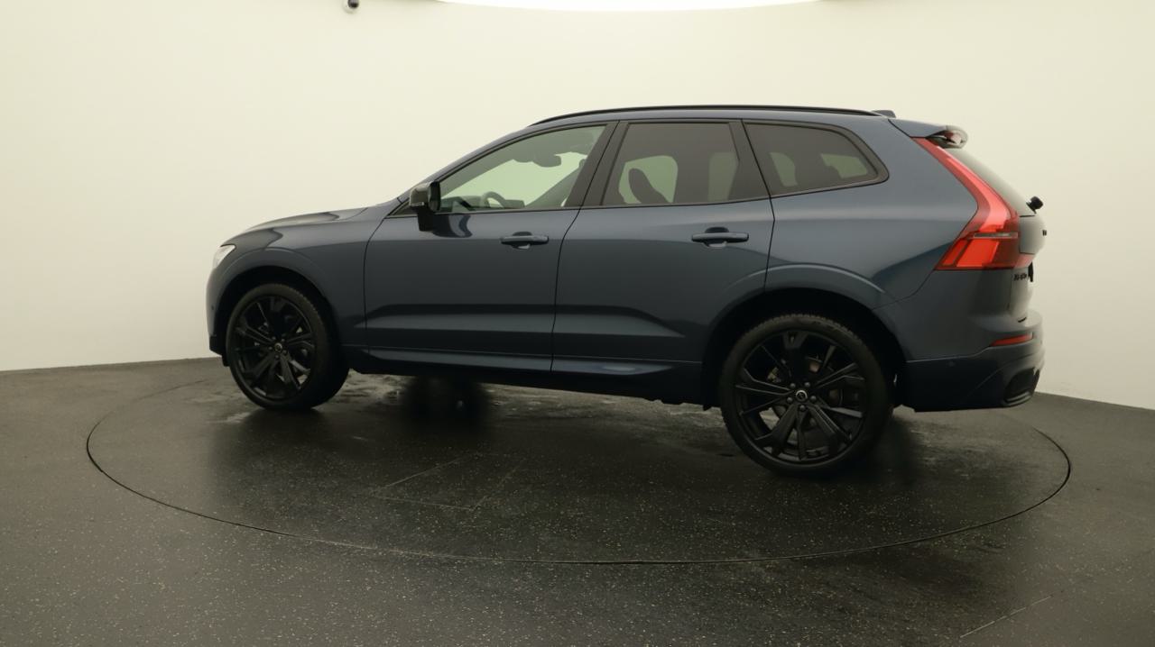 VOLVO XC60 B5 Benzin Mild Hybrid AWD Black Edition Geartronic-image-2