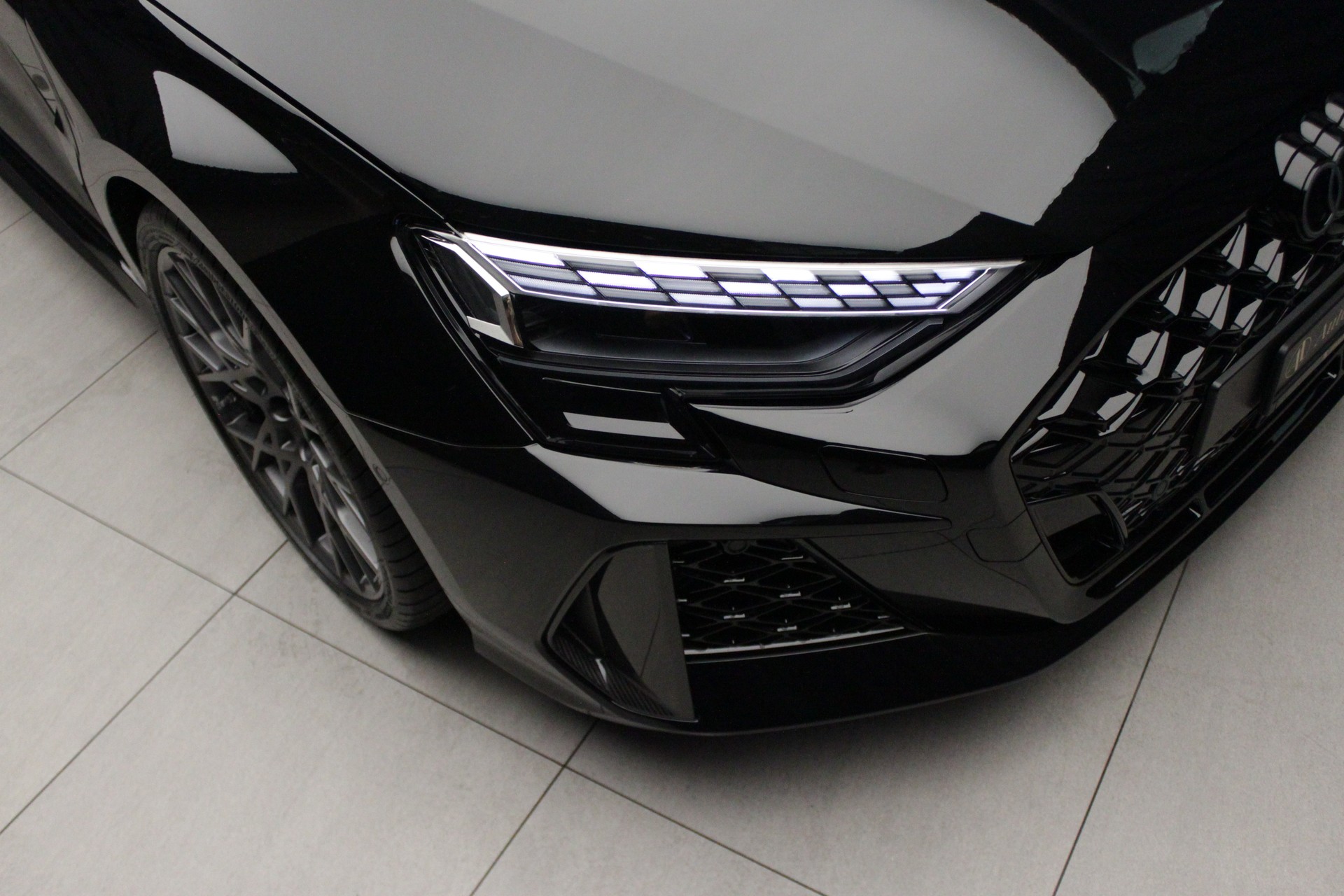 AUDI RS3 Sportback 2.5 TSI quattro S-tronic-image-5