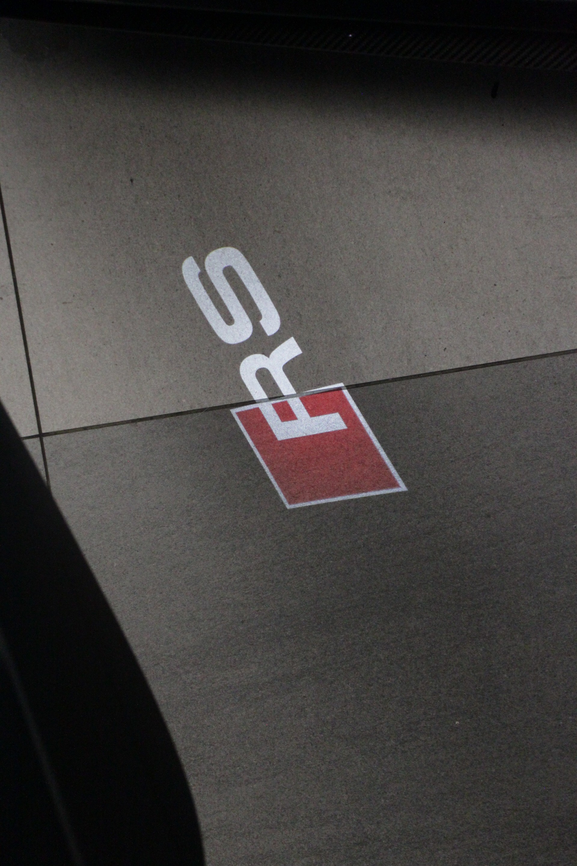 AUDI RS3 Sportback 2.5 TSI quattro S-tronic-image-19
