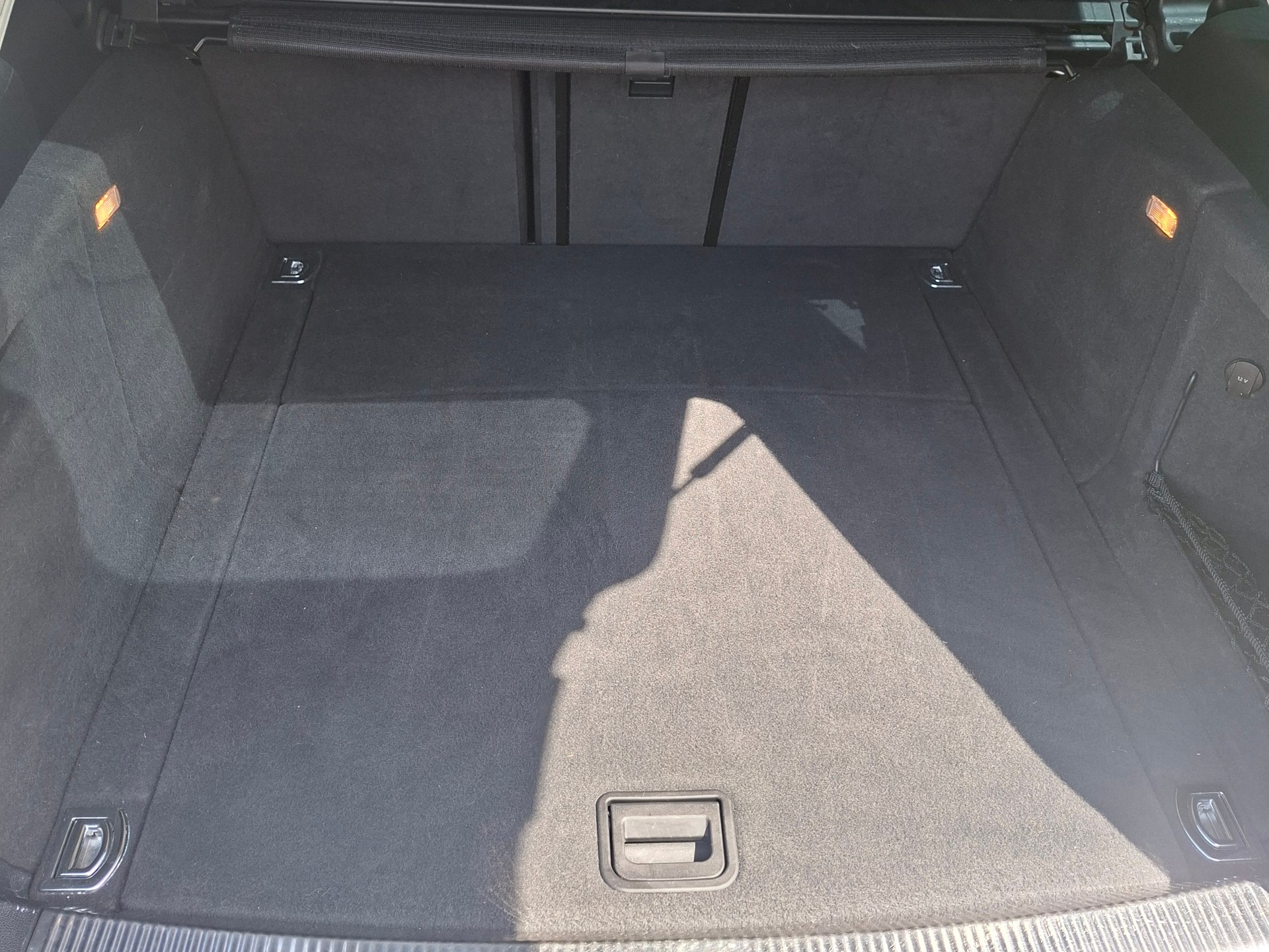 AUDI A4 Avant 2.0 TFSI quattro S-tronic-image-8