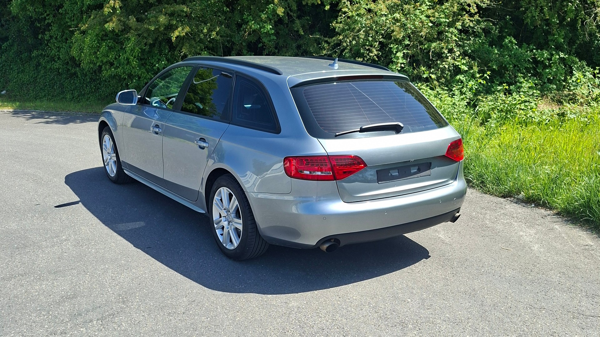 AUDI A4 Avant 2.0 TFSI quattro S-tronic-image-2