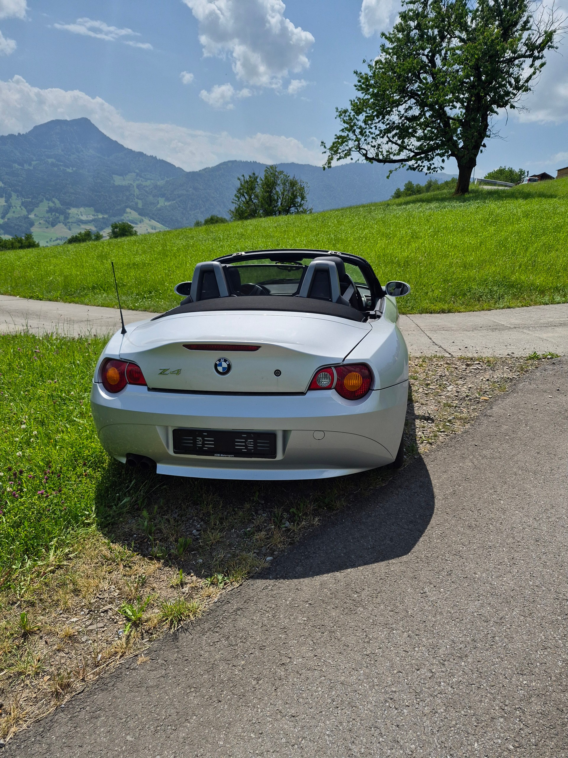 BMW Z4 2.2i Roadster-image-1