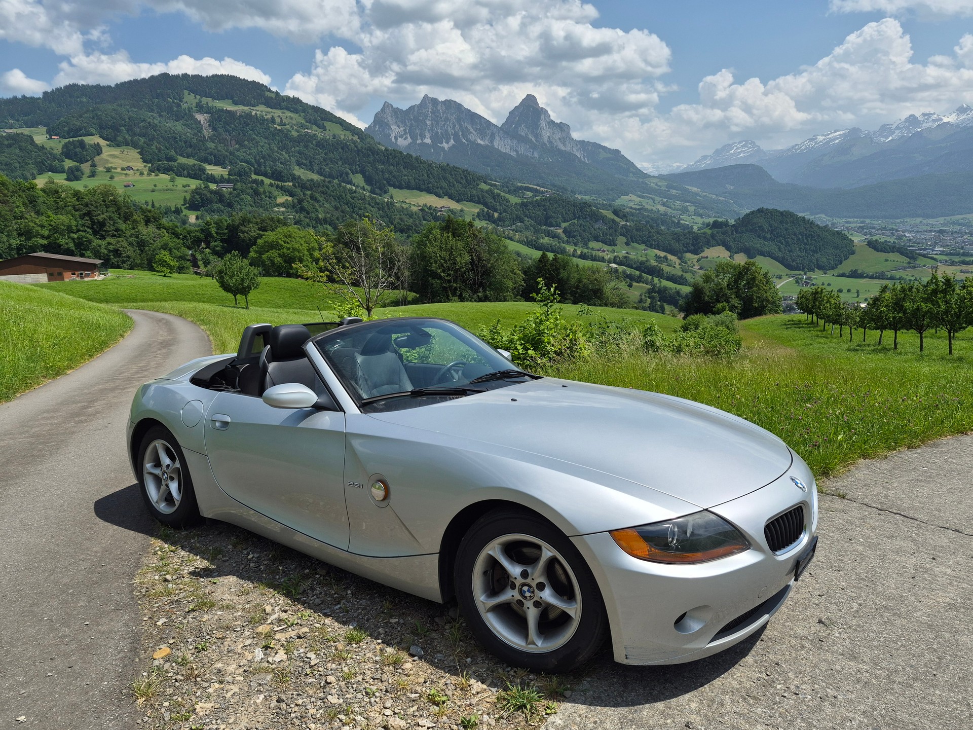 BMW Z4 2.2i Roadster-image-2