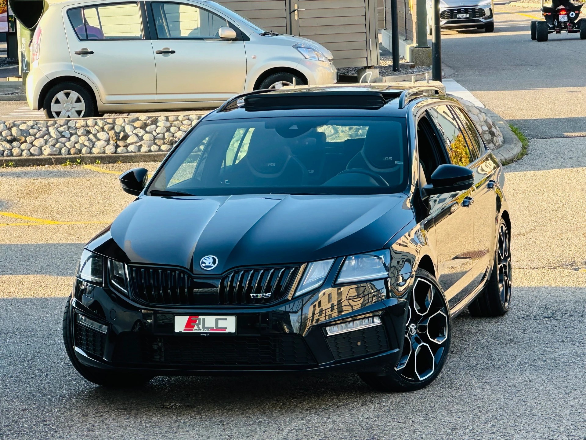 SKODA Octavia Combi 2.0 TSI RS DSG-image-3