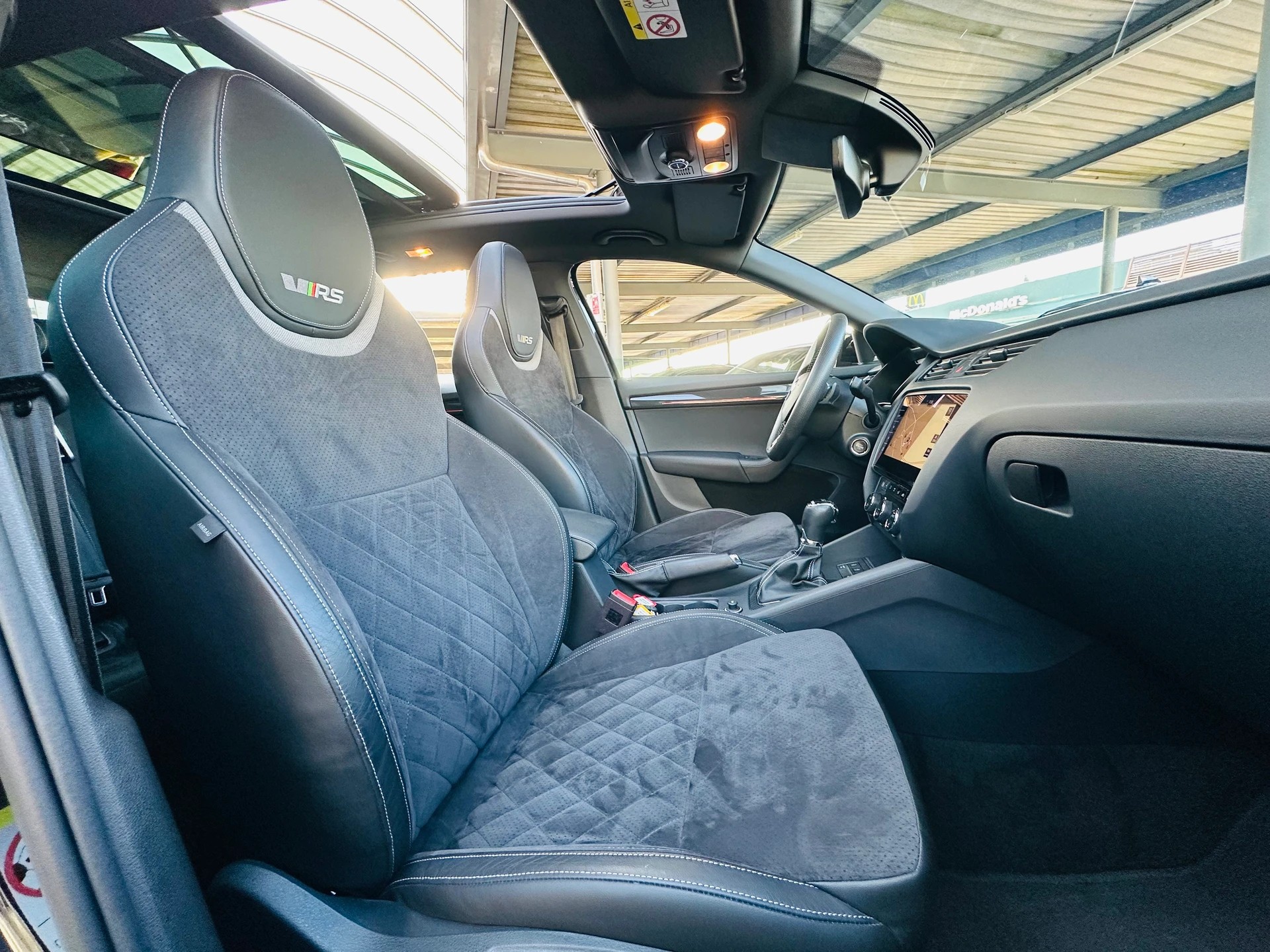 SKODA Octavia Combi 2.0 TSI RS DSG-image-13