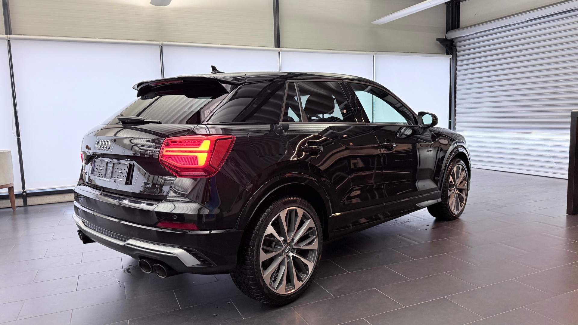 AUDI SQ2 2.0 TFSI quattro S-Tronic-image-4