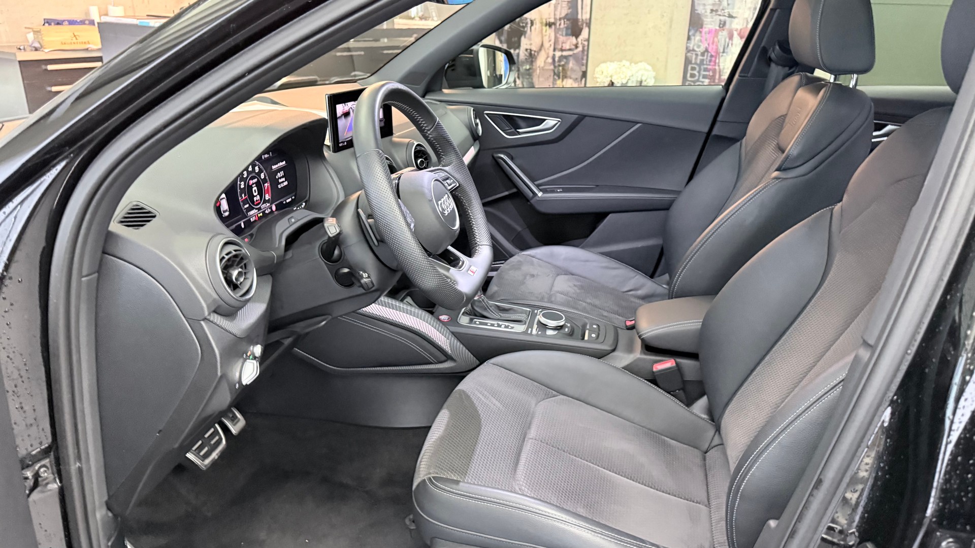 AUDI SQ2 2.0 TFSI quattro S-Tronic-image-17