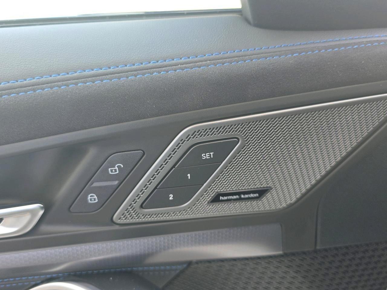 BMW iX2 30 xDrive-image-16