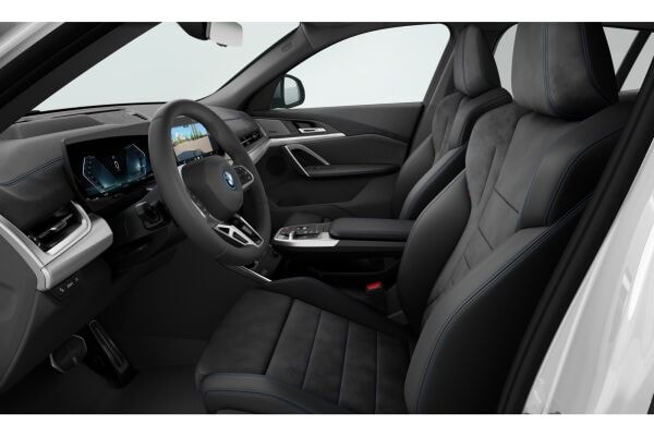 BMW iX2 30 xDrive-image-2
