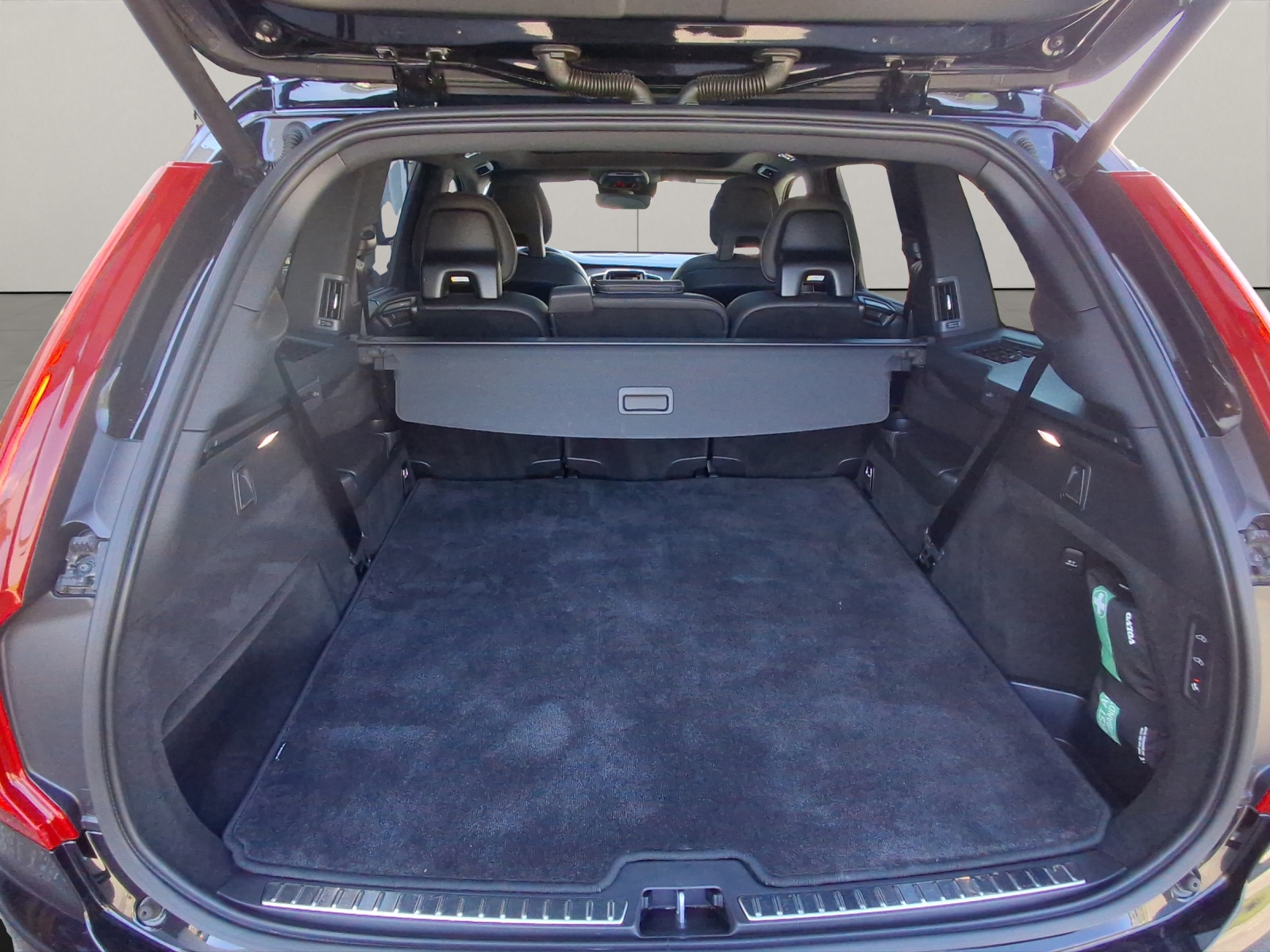 VOLVO XC90 2.0 T8 TE R-Design 7P. eAWD-image-13