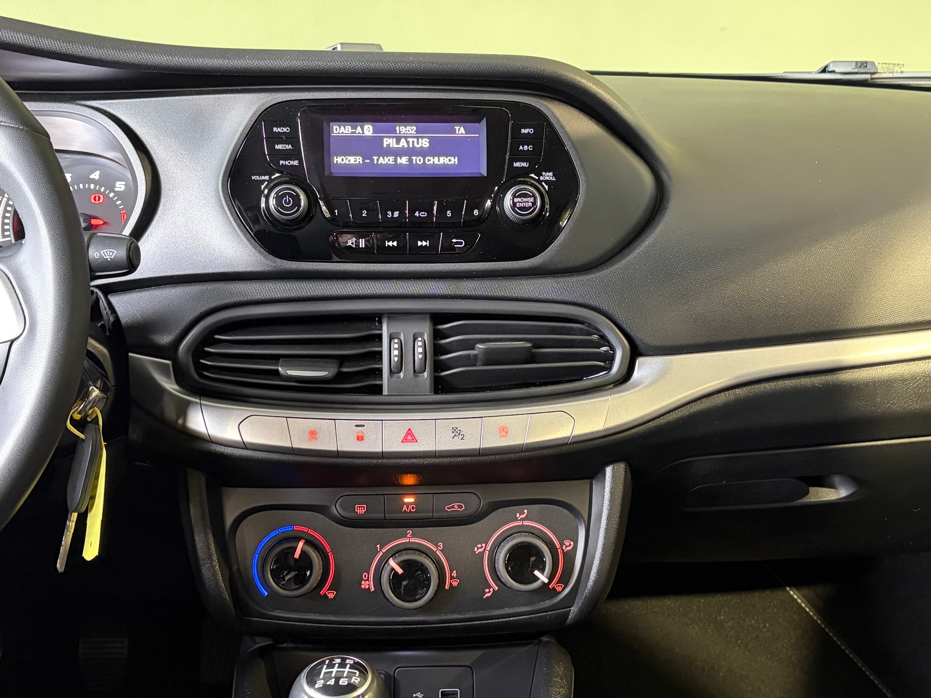 FIAT Tipo 1.4T Street ***CH-Fahrzeug***MFK 04.2026***-image-8