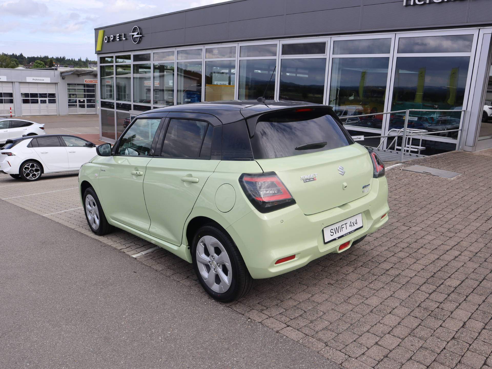 SUZUKI Swift 1.2 Tradizio Hybrid 4x4-image-6