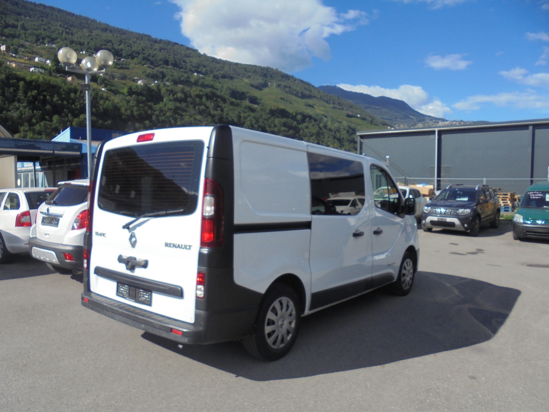 RENAULT Trafic 1.6 ENERGY TwinT. dCi125 2.9t Busin. L1H1-image-3
