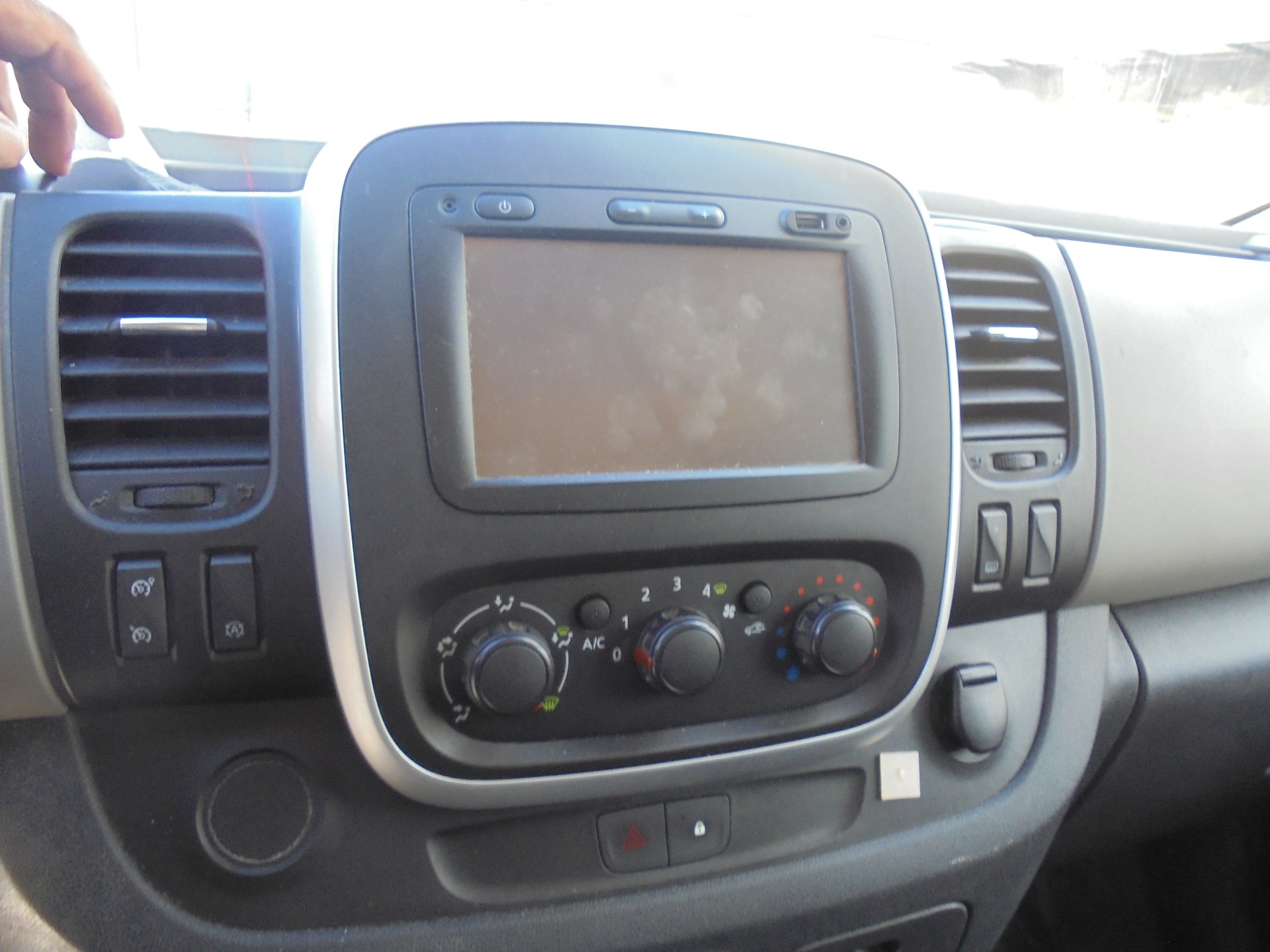 RENAULT Trafic 1.6 ENERGY TwinT. dCi125 2.9t Busin. L1H1-image-8