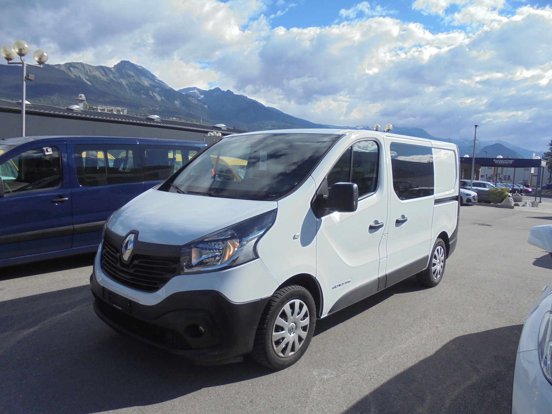 RENAULT Trafic 1.6 ENERGY TwinT. dCi125 2.9t Busin. L1H1-image-1