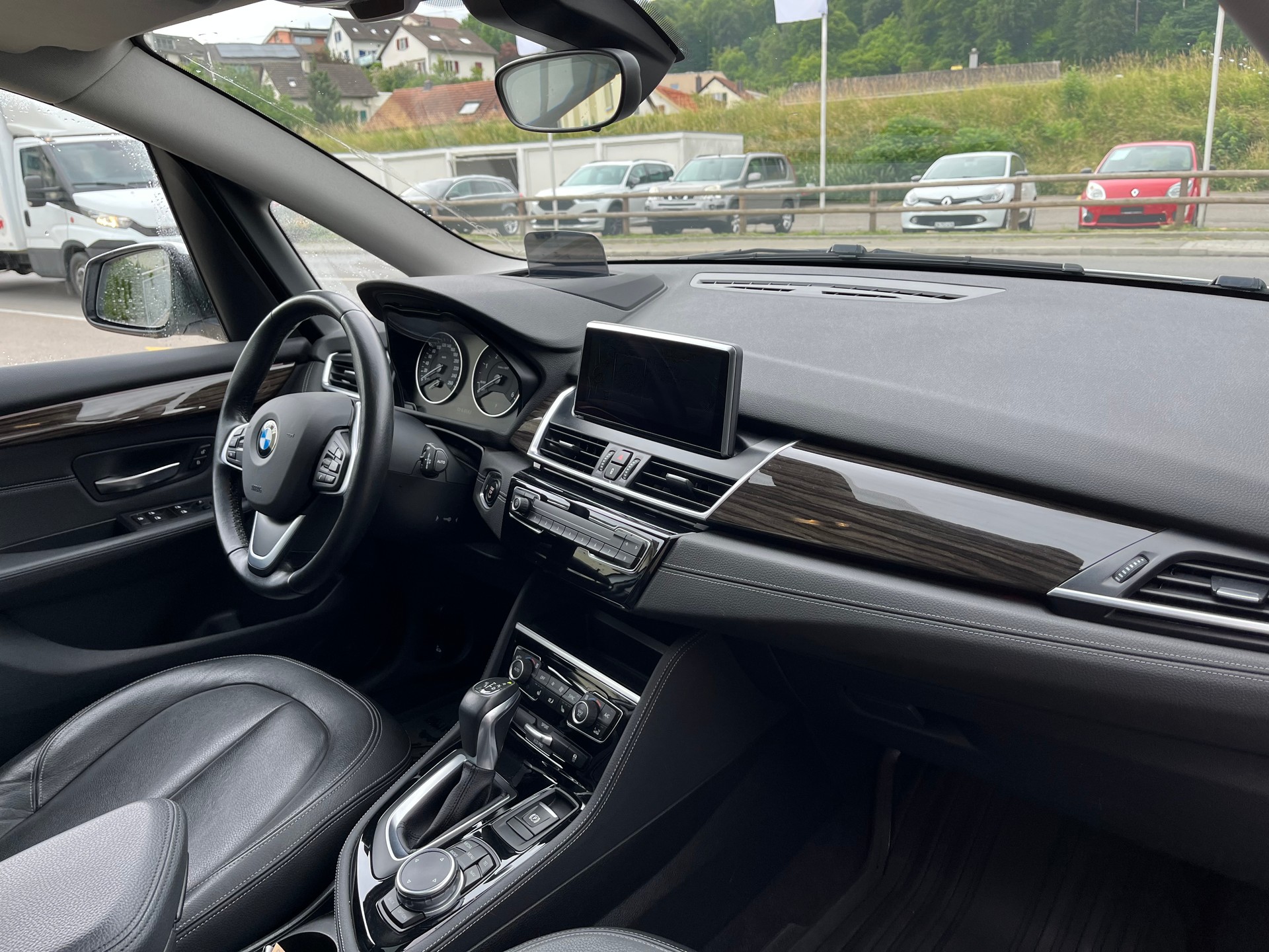 BMW 220d xDrive Active Tourer Luxury Line Steptronic-image-3