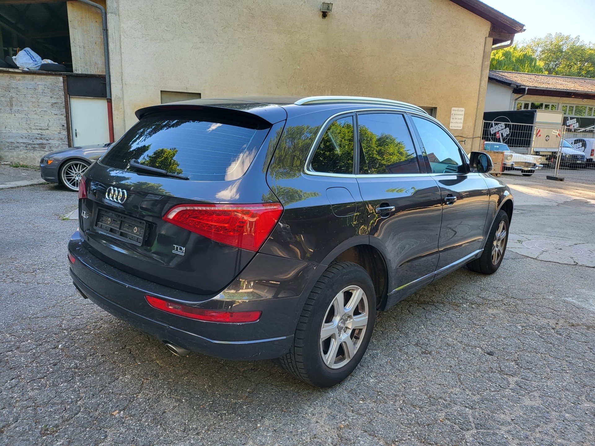 AUDI Q5 3.0 TDI quattro S-tronic-image-3