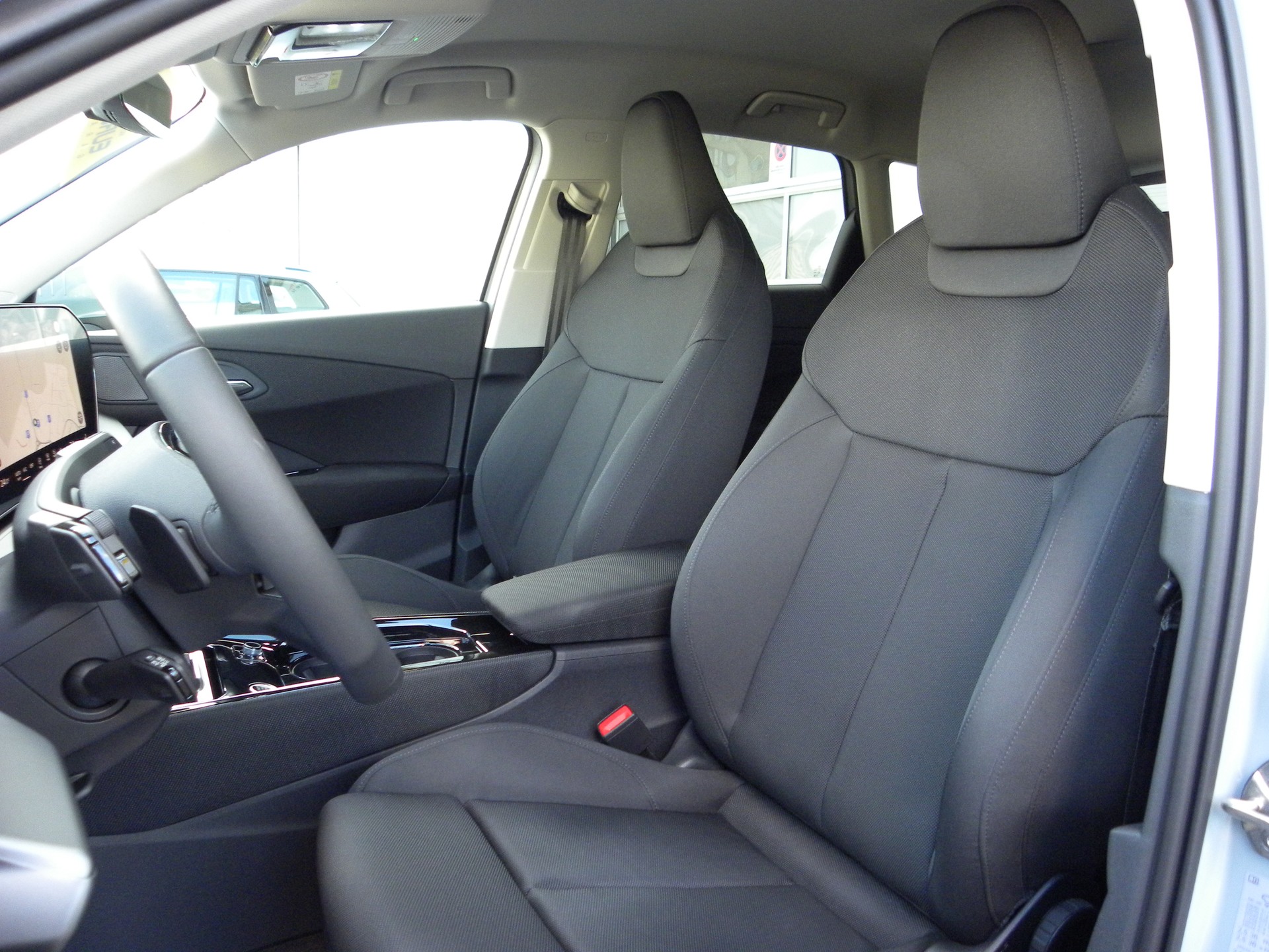 AUDI Q3 SUV 110 kW TFSI S tronic-image-8