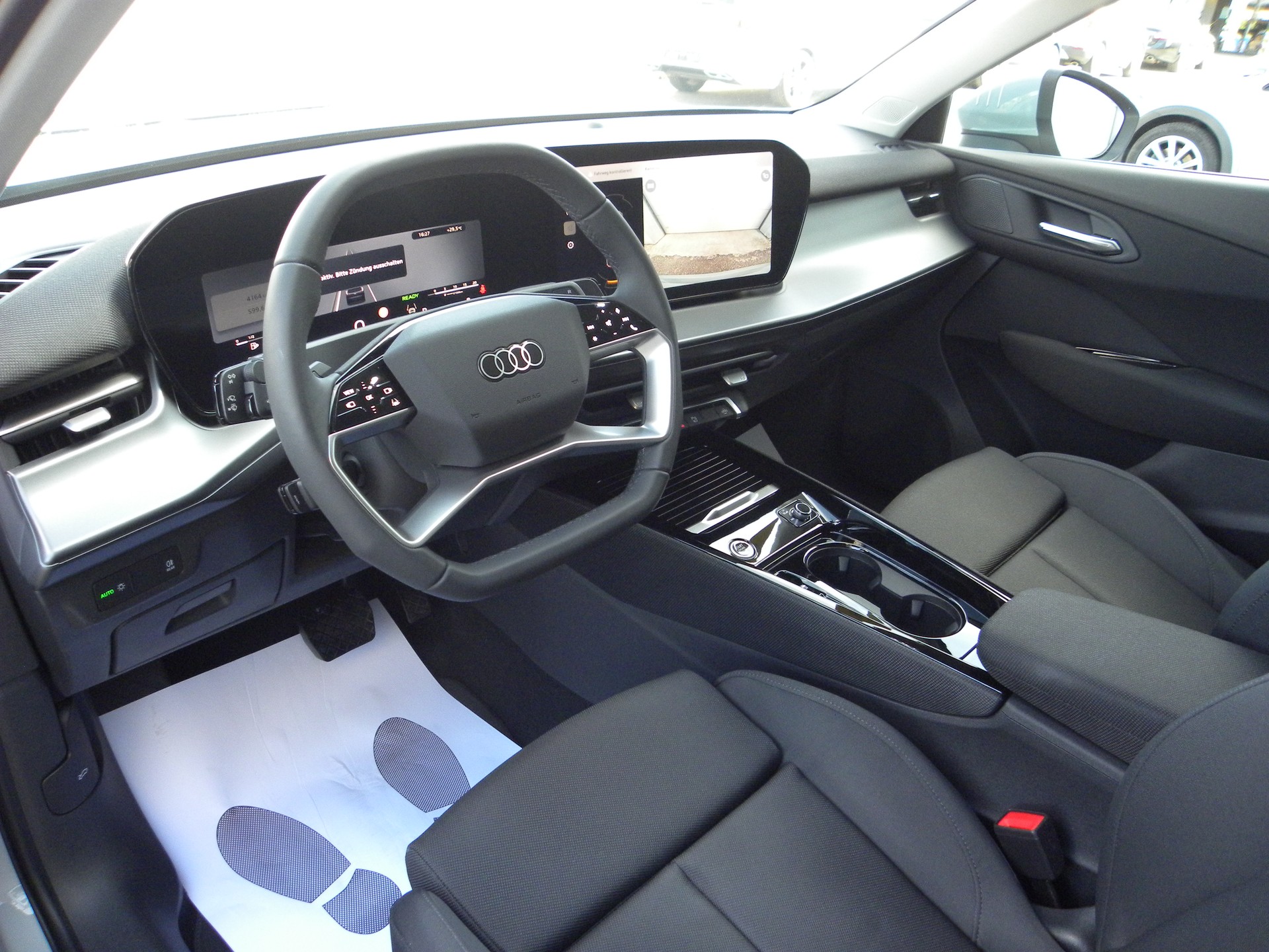 AUDI Q3 SUV 110 kW TFSI S tronic-image-6