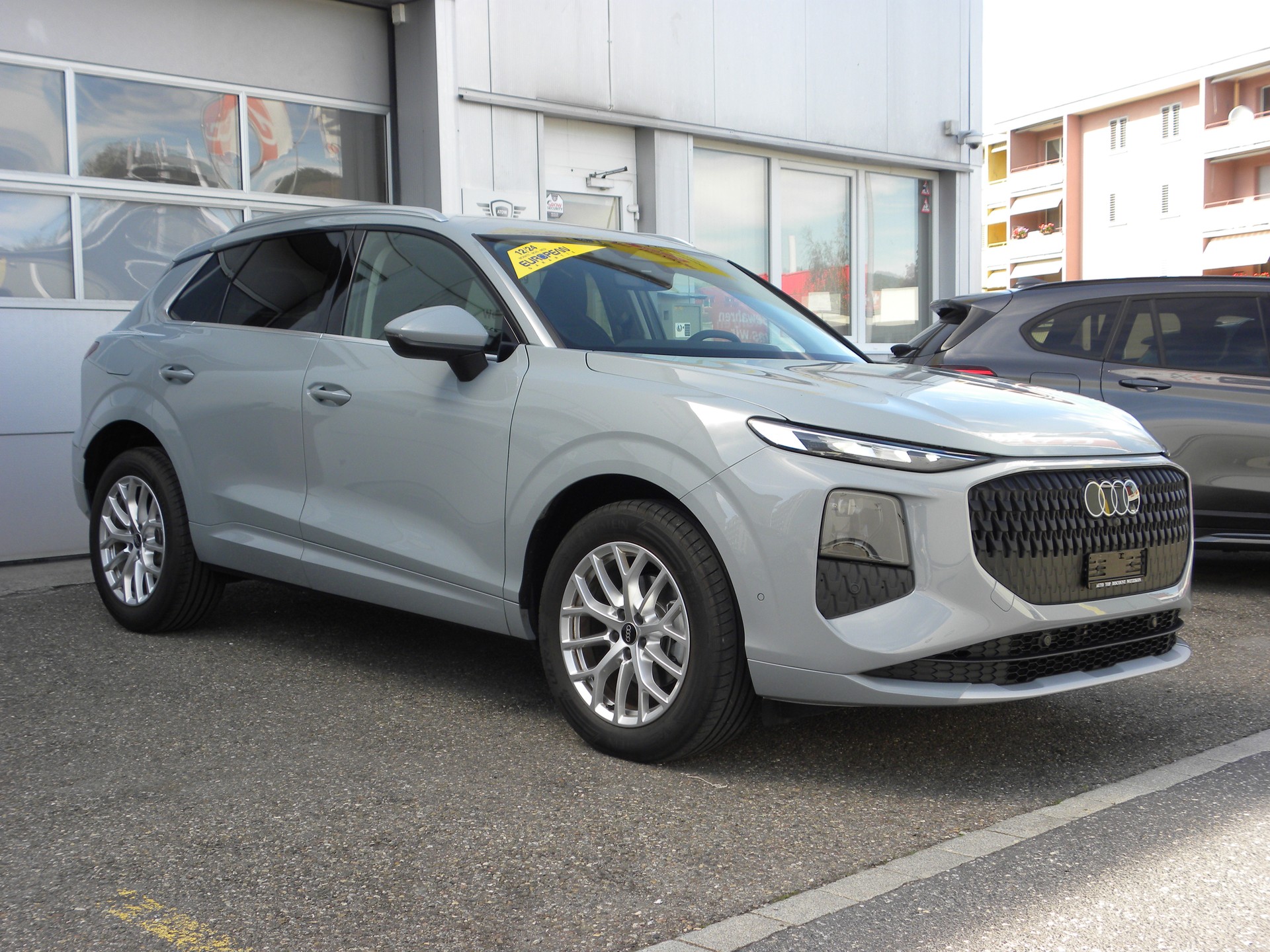 AUDI Q3 SUV 110 kW TFSI S tronic-image-1