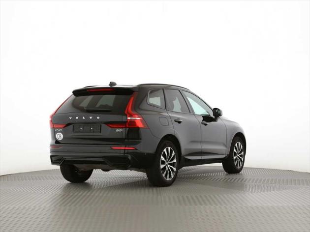 VOLVO XC60 B5 Benzin Mild Hybrid AWD Plus Dark Geartronic-image-1