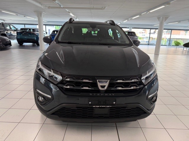 DACIA Sandero Stepway TCe 90 Comfort CVT-image-1