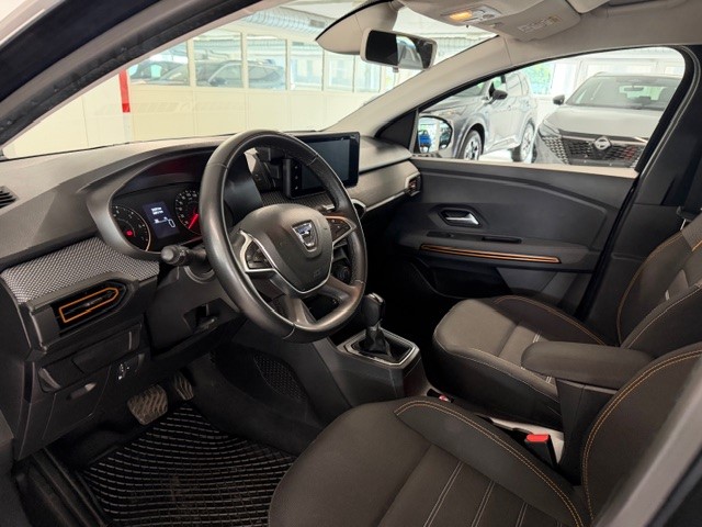 DACIA Sandero Stepway TCe 90 Comfort CVT-image-5