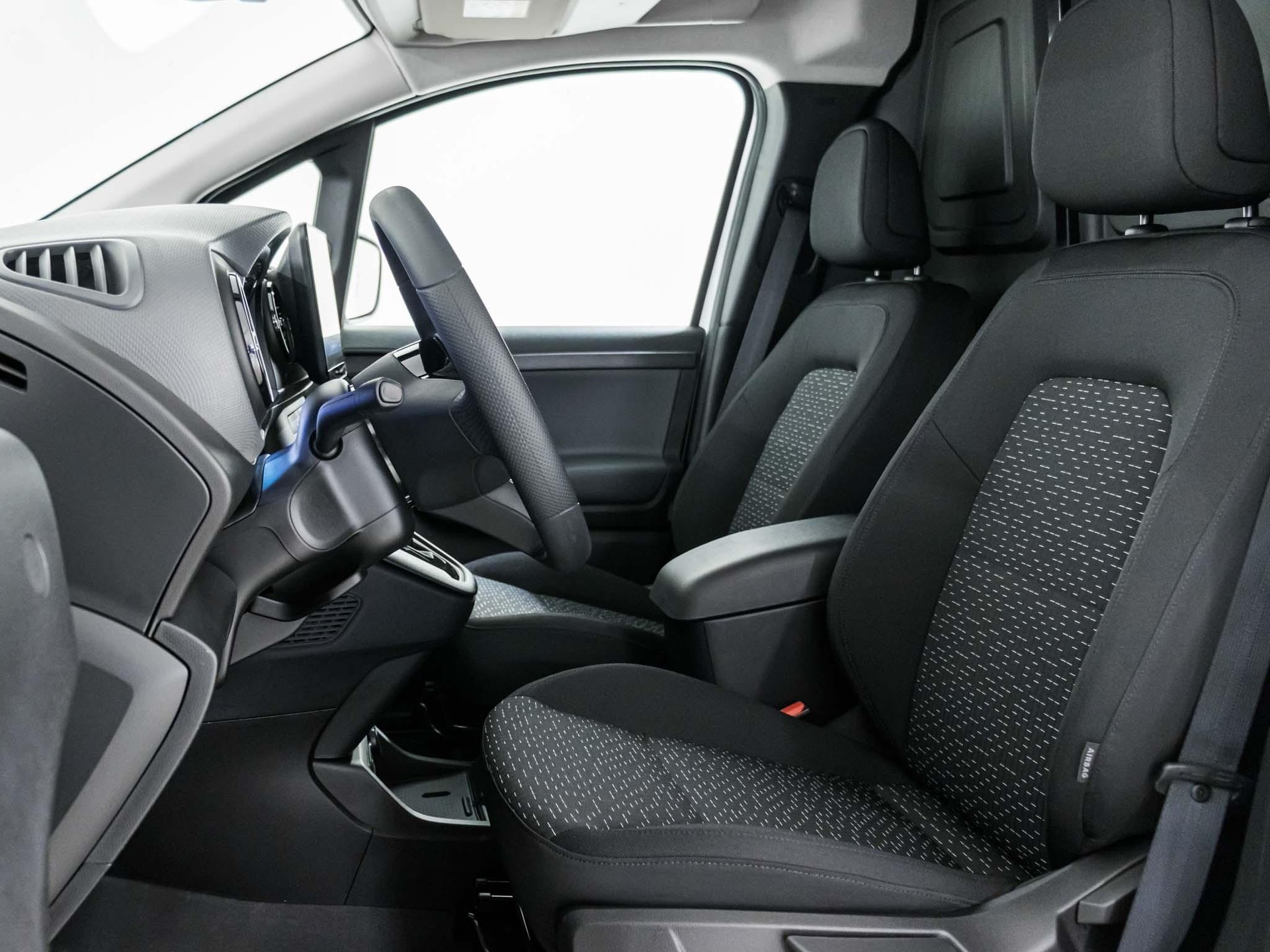 MERCEDES-BENZ eCitan Kasten BASE Lang-image-6