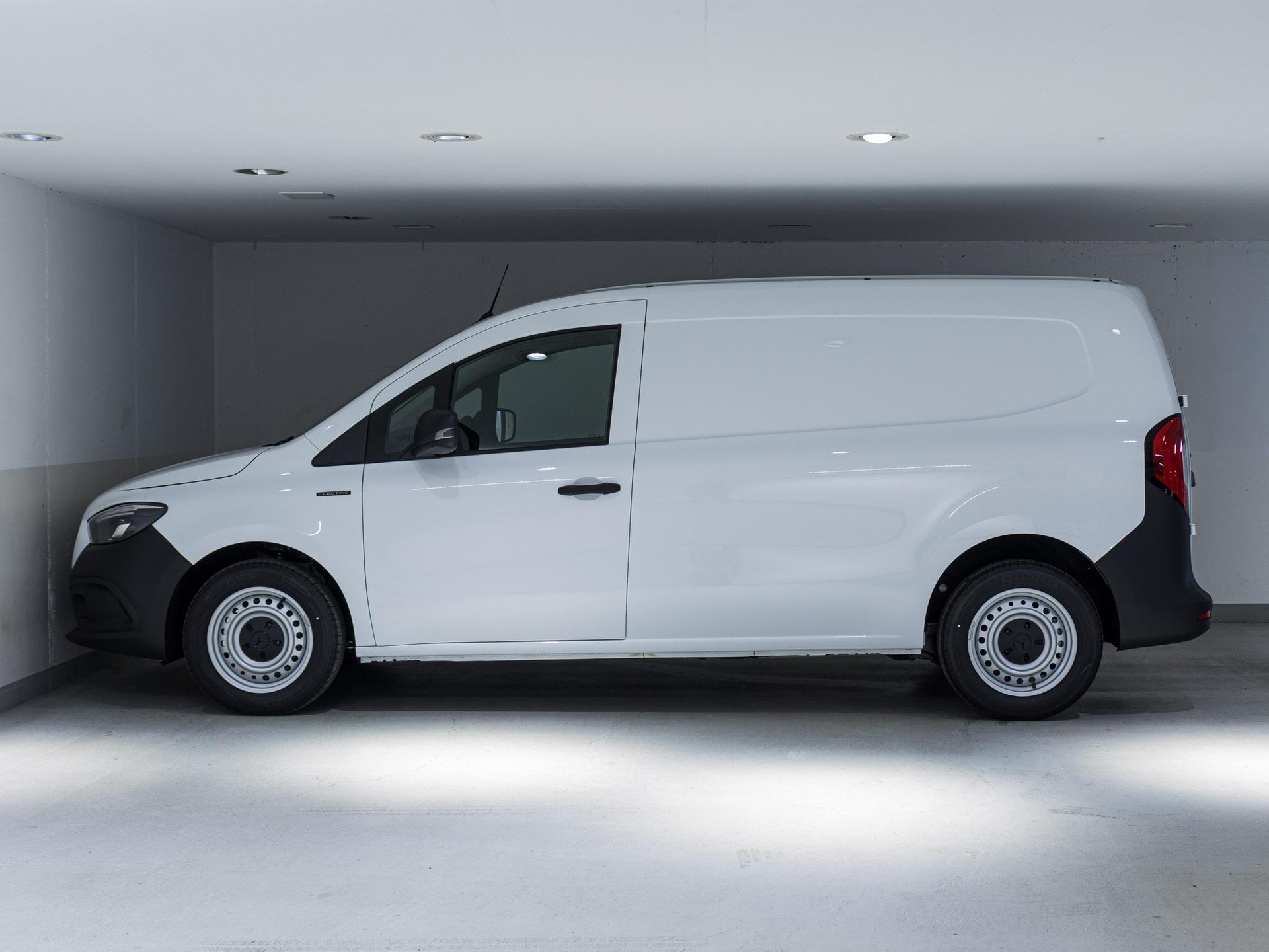 MERCEDES-BENZ eCitan Kasten BASE Lang-image-4