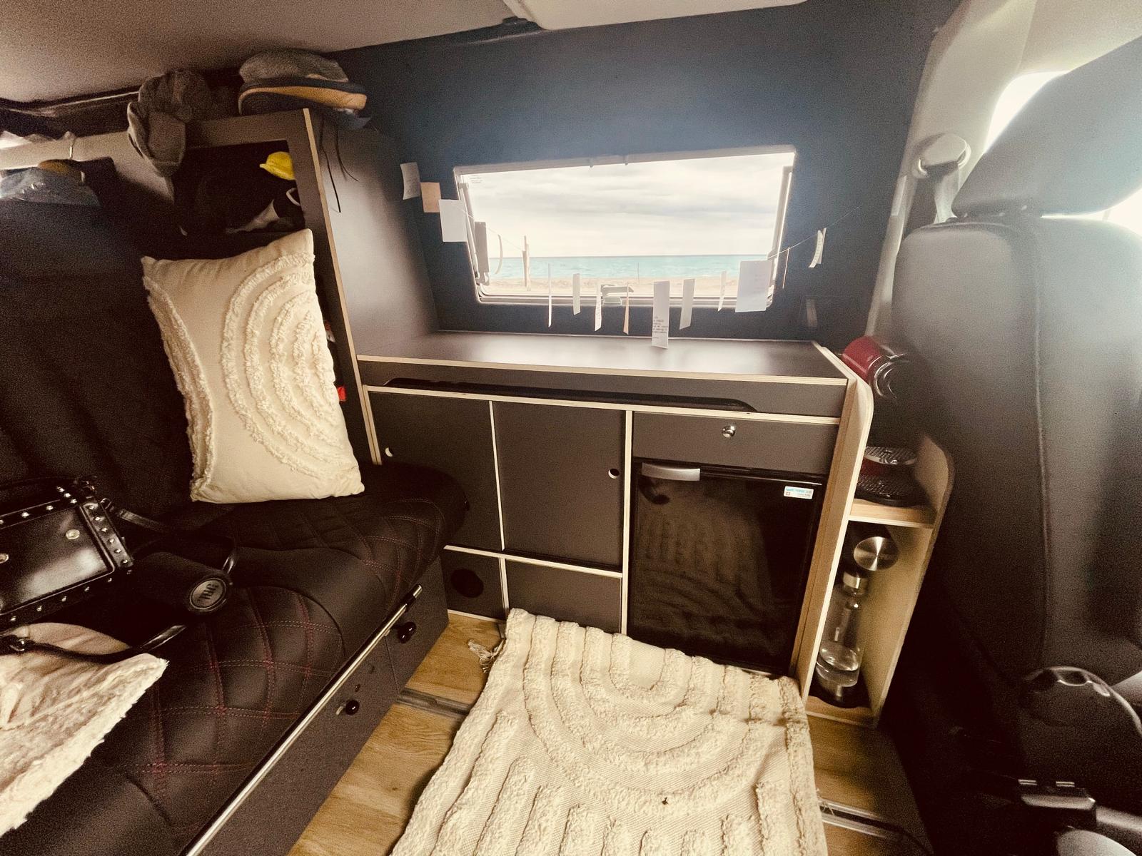 VW Kombi 3000 capricorncamper 2.0 TDI 150 DSG 4 moti-image-2