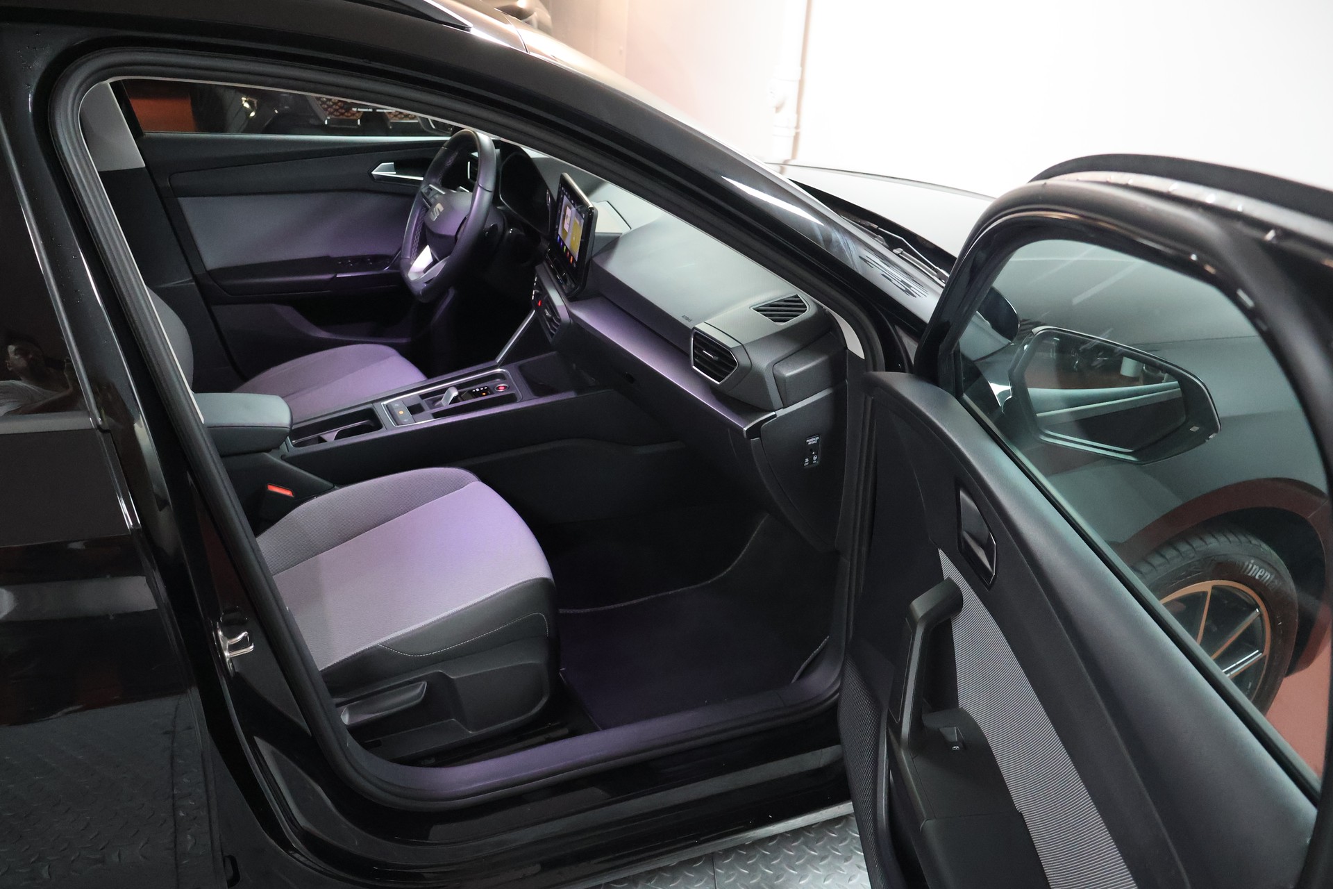 SEAT Leon ST 2.0 TDI EVO DSG Style-image-12