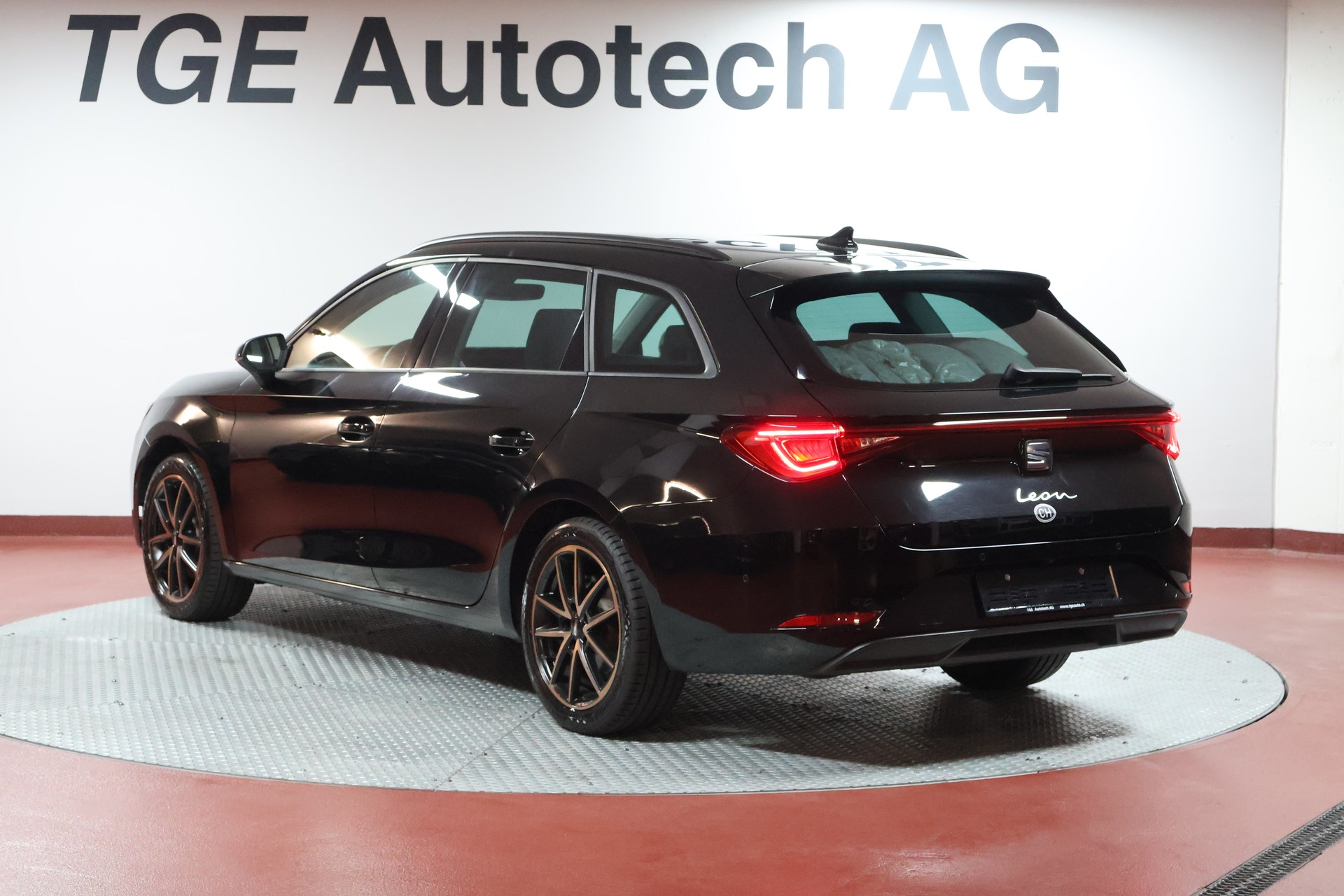 SEAT Leon ST 2.0 TDI EVO DSG Style-image-17