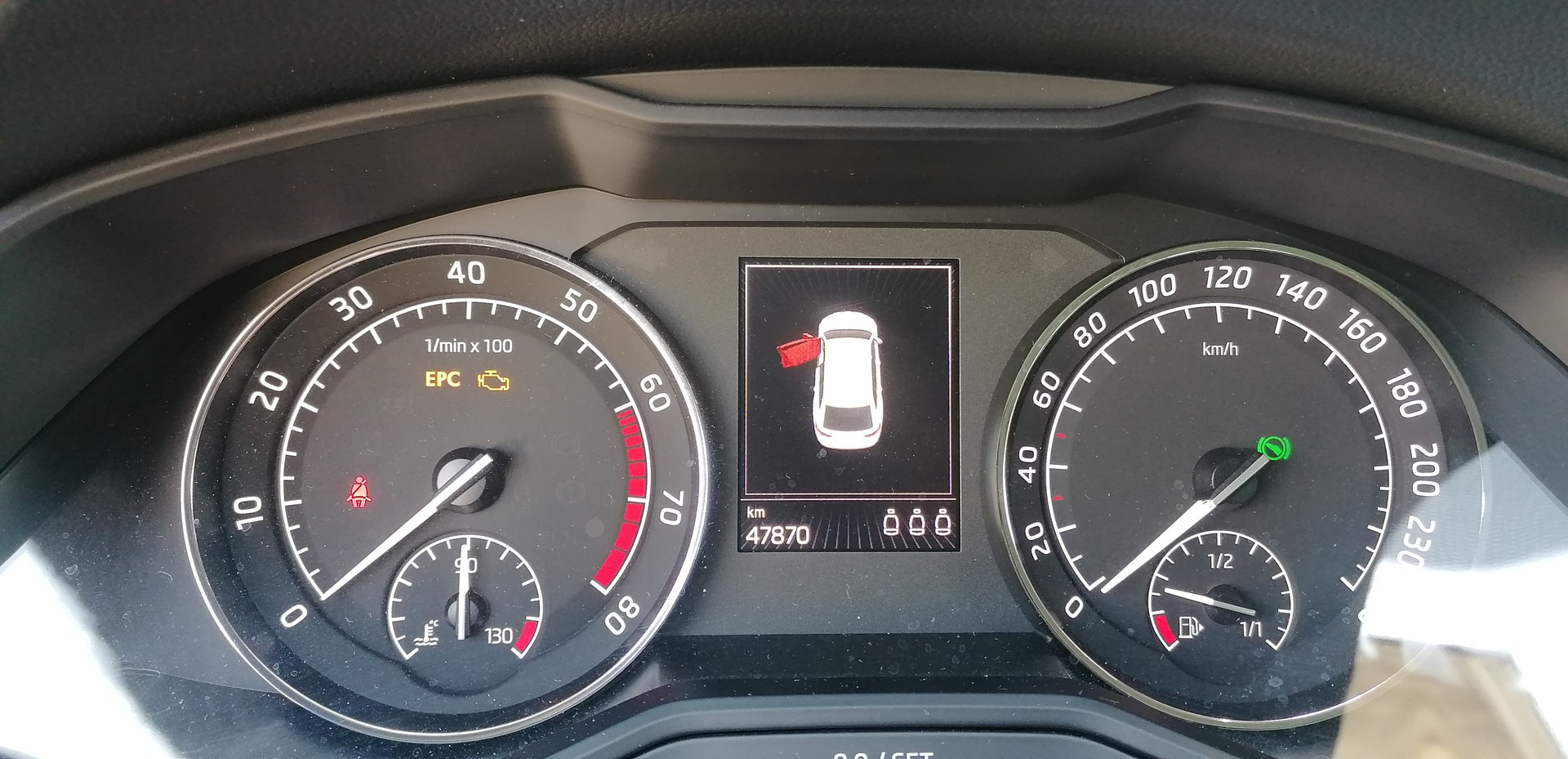 SKODA Superb Combi 2.0 TSI Style DSG 4x4-image-4