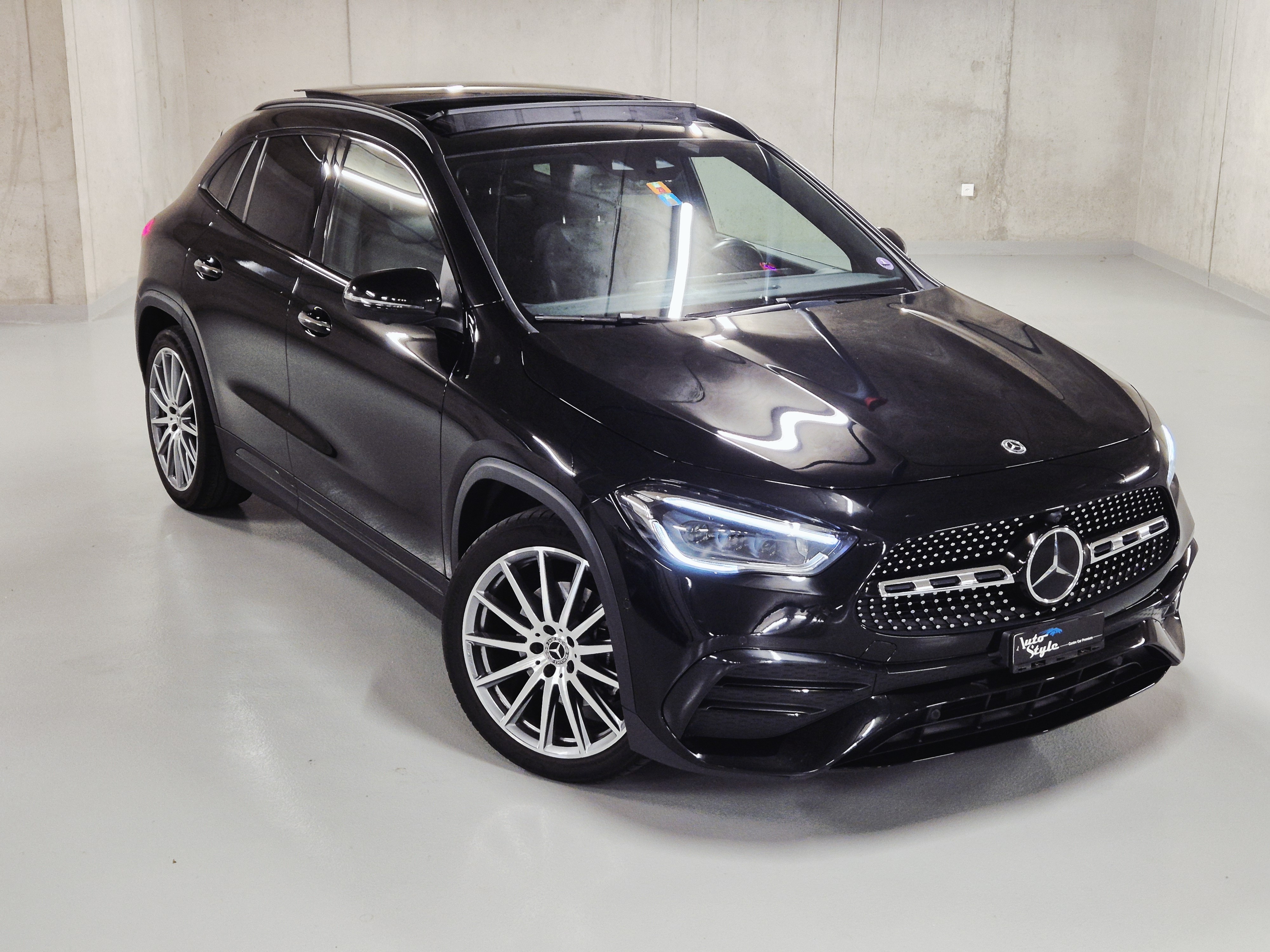 Car photo