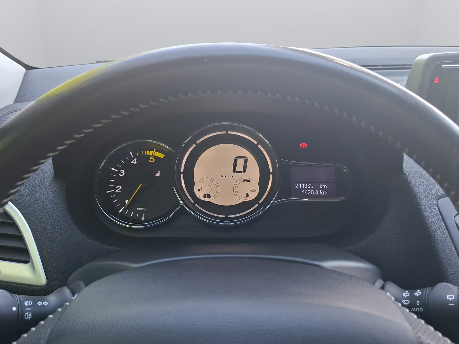 RENAULT Mégane 1.5 dCi Fourgon-image-14