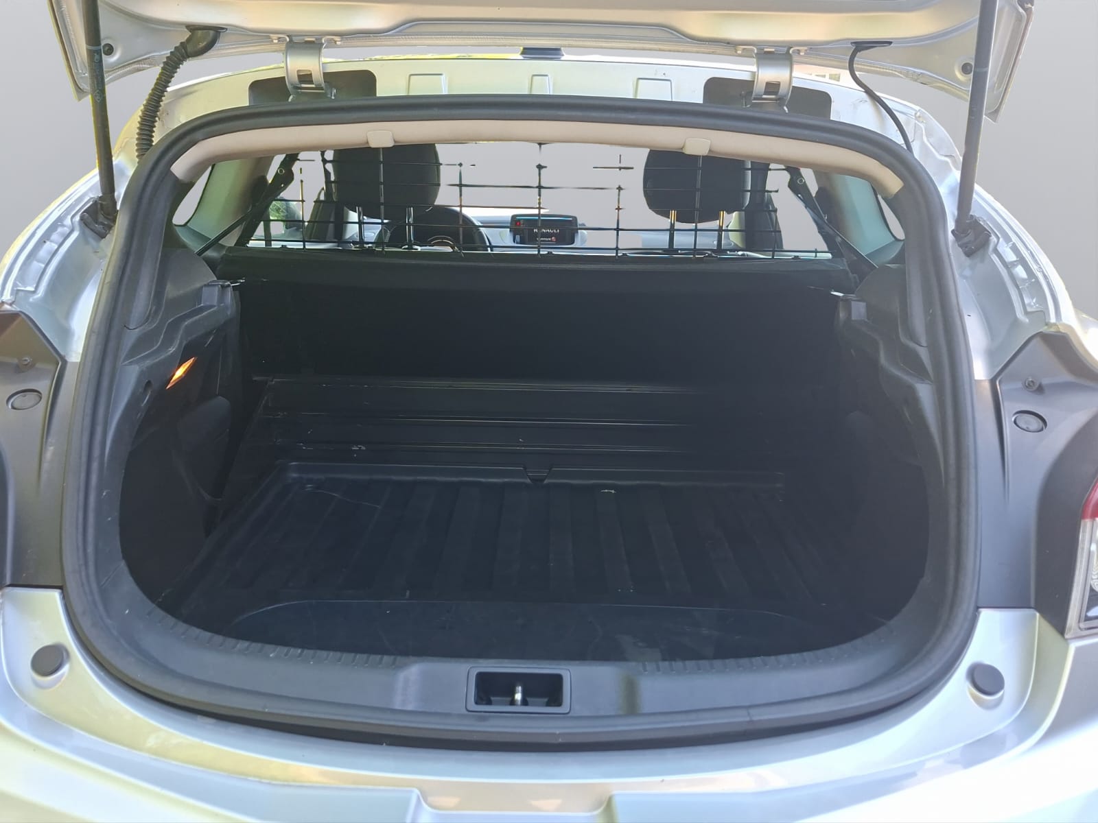 RENAULT Mégane 1.5 dCi Fourgon-image-8