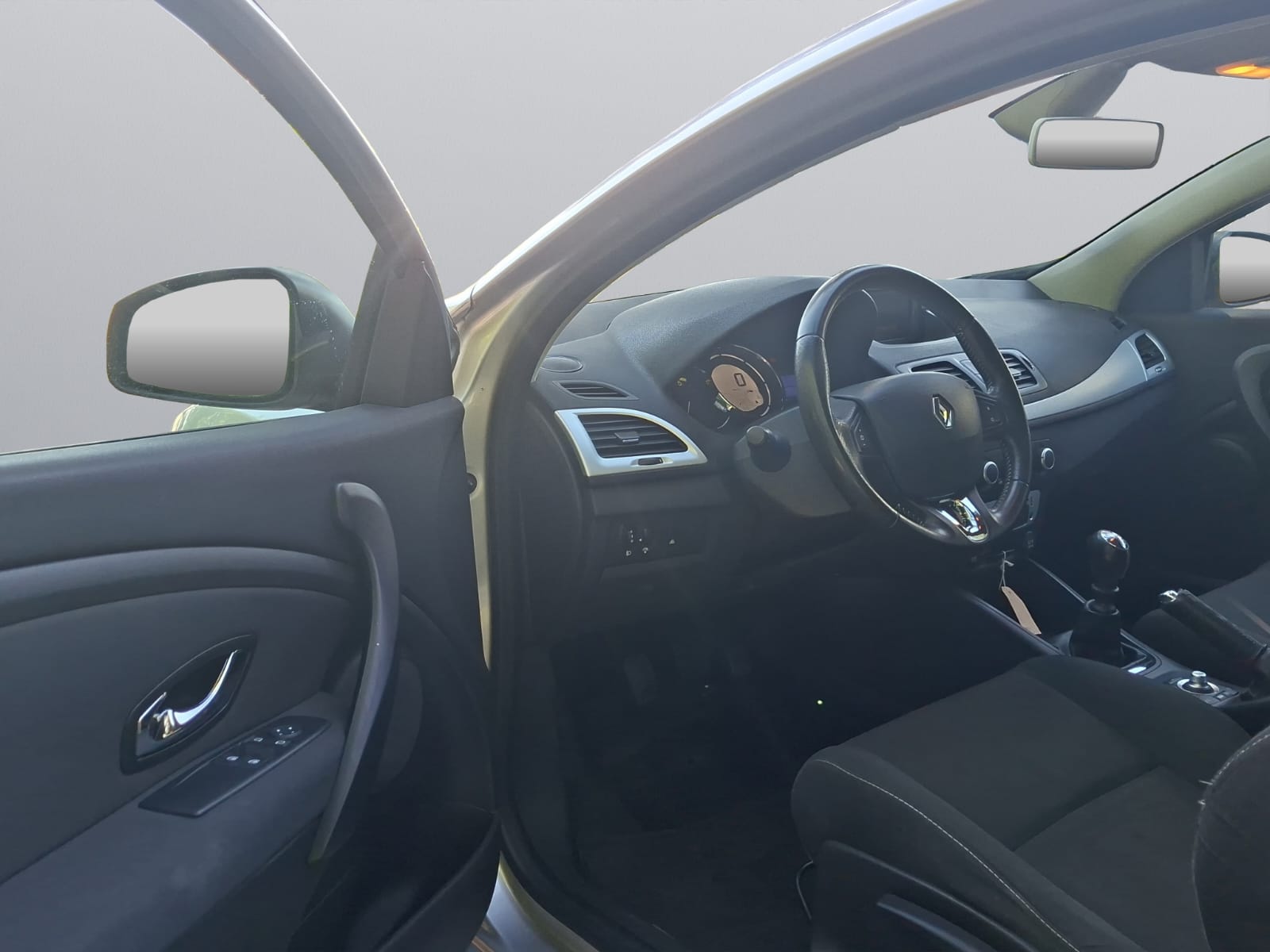 RENAULT Mégane 1.5 dCi Fourgon-image-9