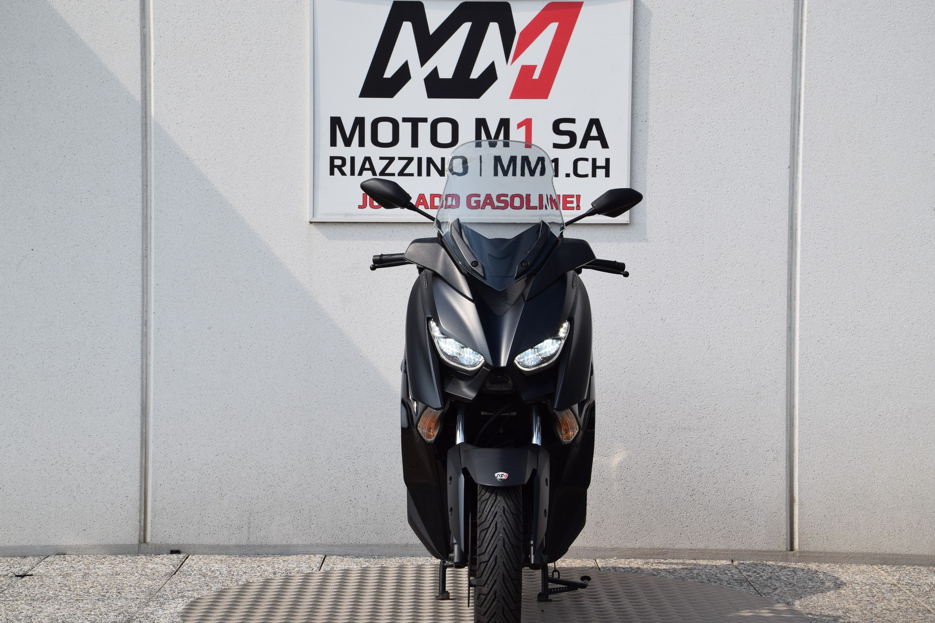 YAMAHA X-Max 300 Iron Max ABS-showroom-element-2