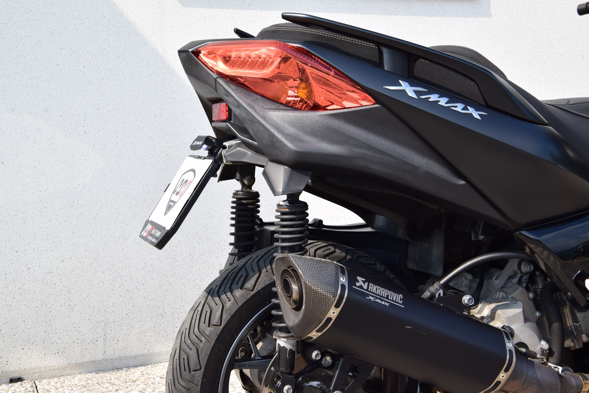 YAMAHA X-Max 300 Iron Max ABS-image-11
