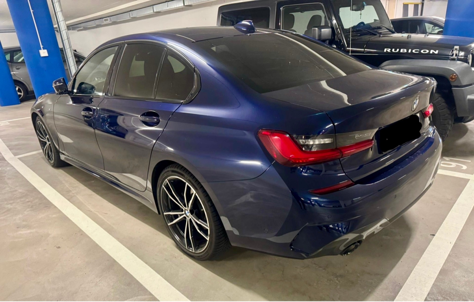 BMW 320d xDrive-image-1