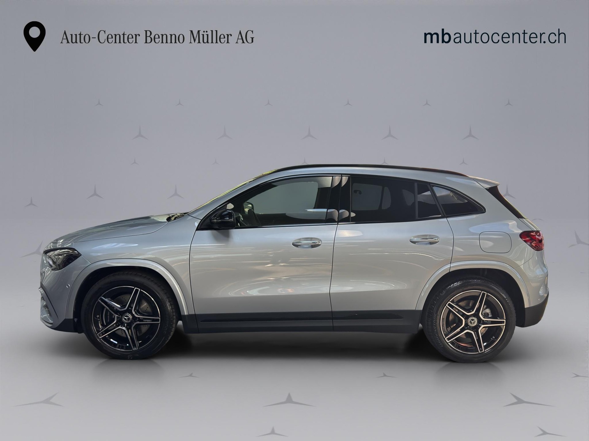MERCEDES-BENZ GLA 250 Swiss Star AMG Line 4matic-showroom-element-1