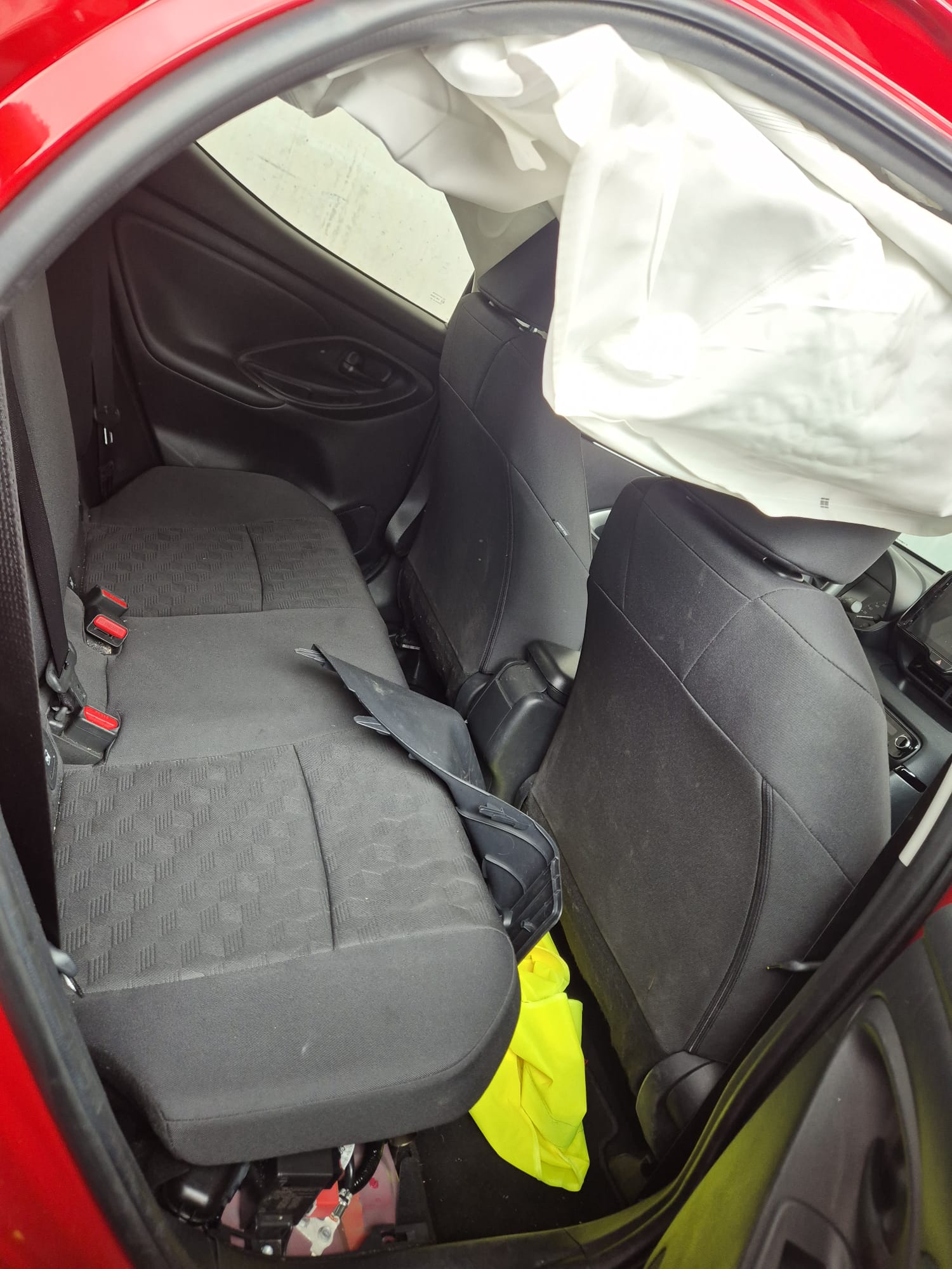 TOYOTA Yaris 1.5 Trend e-CVT-image-8